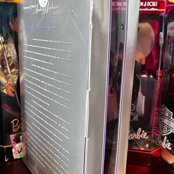 Audrey Hepburn collectible doll NIB - Picture 4 of 7